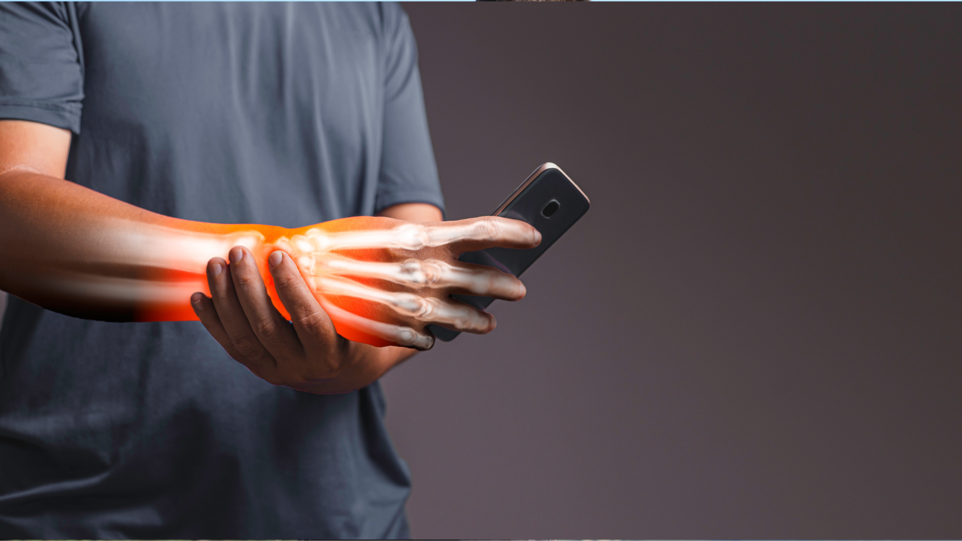 man feeling pain from carpal tunnel